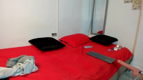 tessanahs online show from April 12, 2026, 2:44 pm