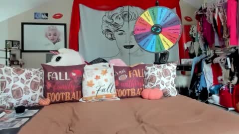 peachy online show from September 22, 2025, 6:32 pm