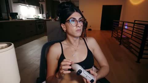 Snapshot of tgirltoesx chatting on February 13, 2026, 8:32 am babygirlmami online show from February 13, 2026, 8:32 am