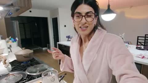 Snapshot of tgirltoesx chatting on February 15, 2026, 3:25 am babygirlmami online show from February 15, 2026, 3:25 am