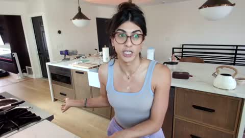 Snapshot of tgirltoesx chatting on July 16, 2026, 5:30 pm babygirlmami online show from July 16, 2026, 5:30 pm