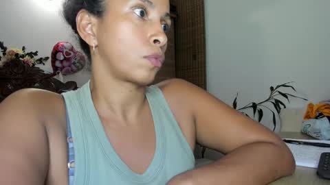 Thalia Gomex online show from March 5, 2025, 3:40 am