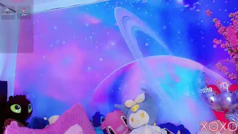 Thalia Girl online show from April 12, 2026, 11:32 pm