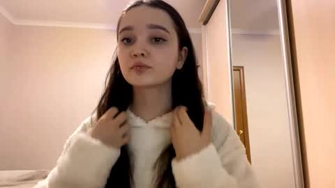 Yumi online show from February 7, 2026, 6:55 pm