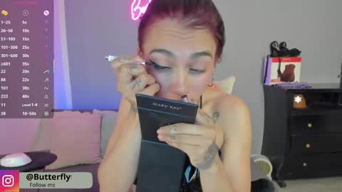 thamara_cooper_ online show from April 14, 2026, 6:08 am