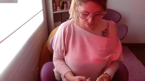   online show from February 5, 2025, 6:37 pm