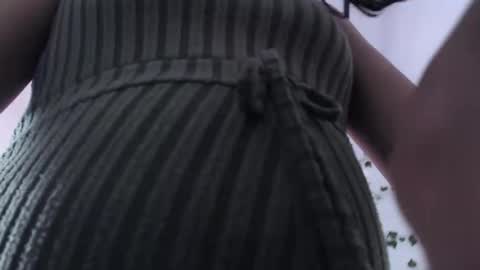   online show from October 4, 2025, 6:50 pm