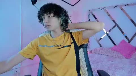 thanier_18 online show from July 10, 2026, 3:33 am