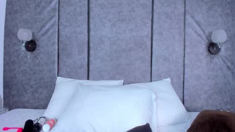 thara webstter online show from December 15, 2025, 11:47 am