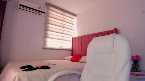 Snapshot of the__power__girls chatting on January 18, 2025, 4:42 pm nina mirley online show from January 18, 2025, 4:42 pm