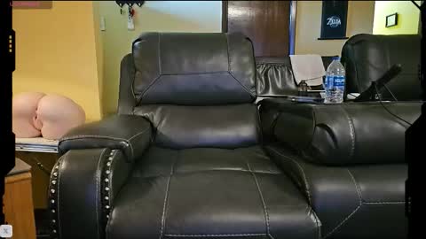 Snapshot of the_alpha_dog_xxx chatting on October 12, 2025, 4:50 pm the_alpha_dog_xxx online show from October 12, 2025, 4:50 pm