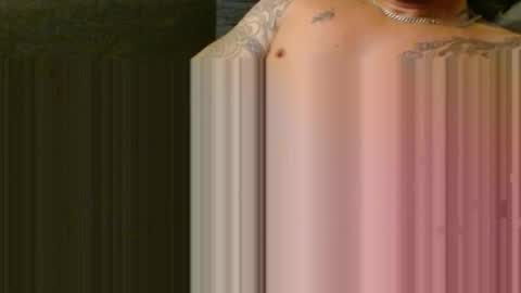 Snapshot of the_artist_1 chatting on October 30, 2025, 11:22 am the_artist_1 online show from October 30, 2025, 11:22 am