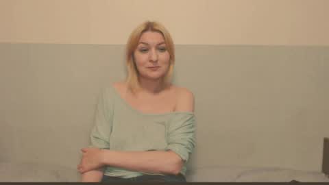 Snapshot of the_basic_instinctt chatting on May 19, 2026, 8:26 pm Eva online show from May 19, 2026, 8:26 pm