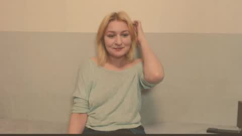 Snapshot of the_basic_instinctt chatting on May 20, 2026, 2:45 pm Eva online show from May 20, 2026, 2:45 pm