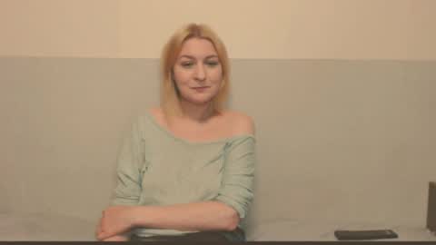 Snapshot of the_basic_instinctt chatting on May 21, 2026, 10:50 pm Eva online show from May 21, 2026, 10:50 pm