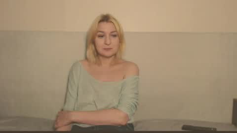 Snapshot of the_basic_instinctt chatting on May 22, 2026, 11:21 pm Eva online show from May 22, 2026, 11:21 pm