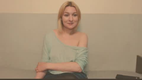 Snapshot of the_basic_instinctt chatting on June 18, 2026, 10:14 pm Eva online show from June 18, 2026, 10:14 pm