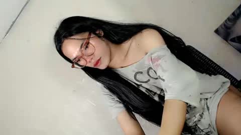 the_horny_bella online show from March 27, 2026, 12:05 pm