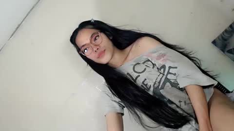 the_horny_bella online show from April 1, 2026, 12:50 pm