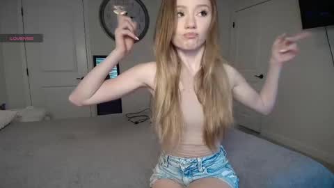 the_hotties online show from April 20, 2026, 8:32 pm