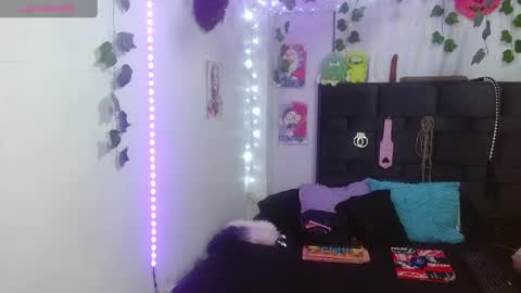 the_lesbian_game online show from April 30, 2026, 6:14 pm