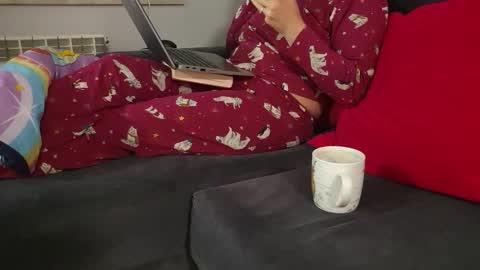 Stephan 34  Cassandra 25 online show from December 1, 2025, 9:31 pm