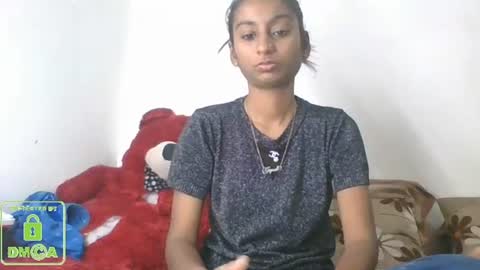 Snapshot of the_right_girl chatting on January 12, 2025, 10:56 am Suzan Sexy online show from January 12, 2025, 10:56 am