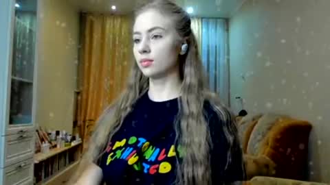 Ally    STREAMING ON TWITCH NOW Check my Twitter for updates online show from December 6, 2024, 9:46 pm