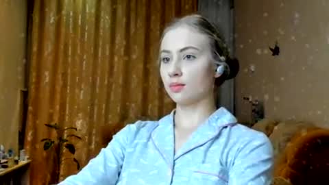 Ally    STREAMING ON TWITCH NOW Check my Twitter for updates online show from January 5, 2025, 4:16 pm