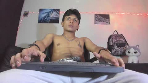 Snapshot of the_weed_guys chatting on December 17, 2024, 2:33 am Danny online show from December 17, 2024, 2:33 am