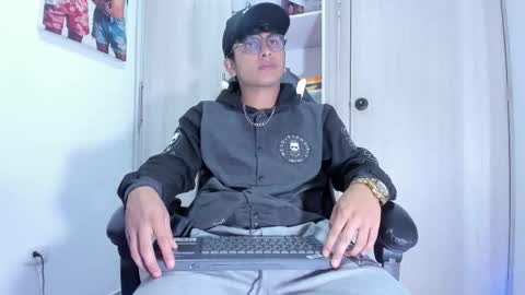 Snapshot of the_weed_guys chatting on October 4, 2025, 3:37 am Danny online show from October 4, 2025, 3:37 am