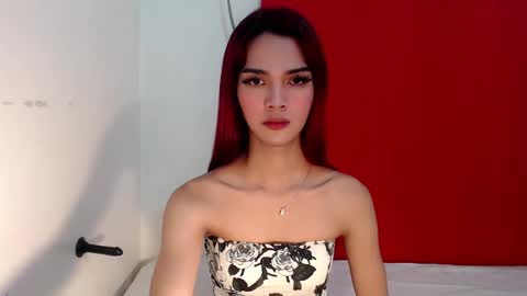 thea121698 online show from November 2, 2025, 10:28 am