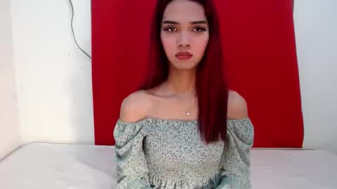 thea121698 online show from November 3, 2025, 10:16 am