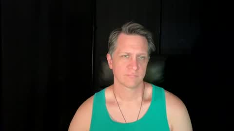 Snapshot of thebatandthecat10 chatting on June 27, 2026, 5:51 pm ISABELLA or MATT online show from June 27, 2026, 5:51 pm