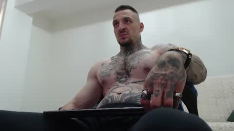 Snapshot of thebestmuscles chatting on June 24, 2026, 5:12 pm John online show from June 24, 2026, 5:12 pm