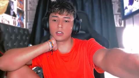 thebluesky_18 online show from May 16, 2026, 10:01 am
