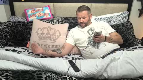 Snapshot of thedaddyest chatting on May 21, 2026, 11:39 am thedaddyest online show from May 21, 2026, 11:39 am