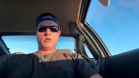 Carter Bates online show from November 19, 2025, 10:43 pm