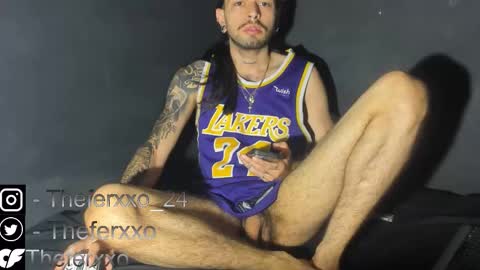 independent Model online show from March 26, 2026, 11:32 pm