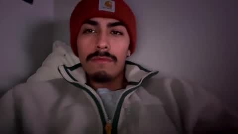 Snapshot of theglorious2002 chatting on November 4, 2025, 6:01 am theglorious2002 online show from November 4, 2025, 6:01 am