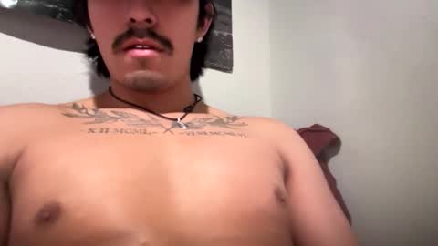 theglorious2002 online show from March 18, 2026, 7:33 am