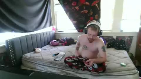 fuzzyfox online show from October 11, 2025, 6:50 pm