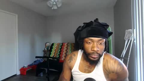 IXMCOUPLE444 online show from April 19, 2026, 12:43 am