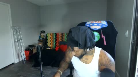 IXMCOUPLE444 online show from April 25, 2026, 1:52 am