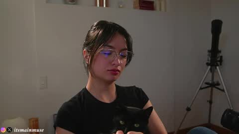 Iris online show from May 27, 2026, 10:51 pm