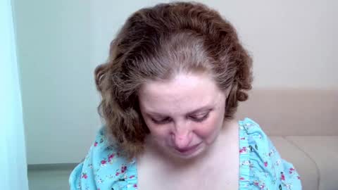 Ella online show from March 12, 2025, 8:19 am