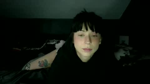 Snapshot of thelilithluxe chatting on October 29, 2025, 1:02 pm thelilithluxe online show from October 29, 2025, 1:02 pm