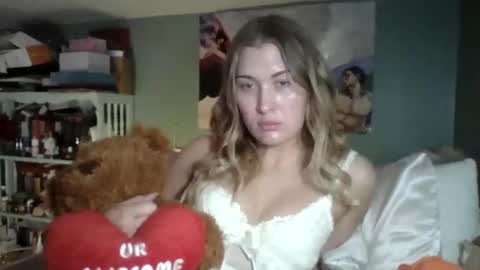 Little Bambii online show from February 9, 2026, 12:25 am