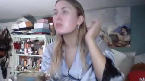 Little Bambii online show from February 13, 2026, 1:34 am