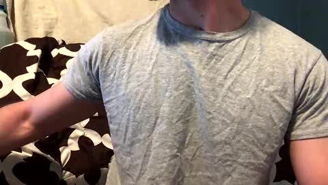 Snapshot of themanthemythleyroy chatting on March 31, 2026, 5:24 pm themanthemythleyroy online show from March 31, 2026, 5:24 pm